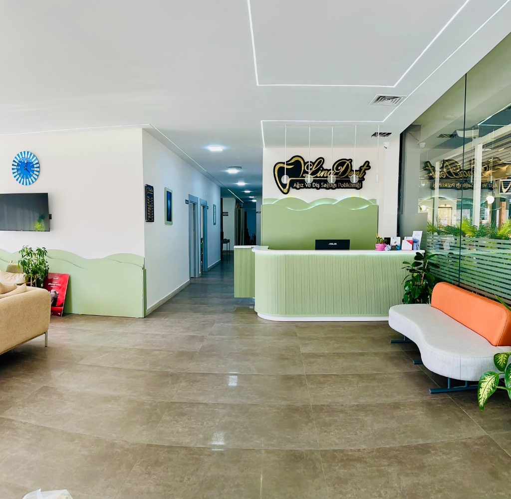 LinaDent Resepsiyon ve Bekleme Alanı